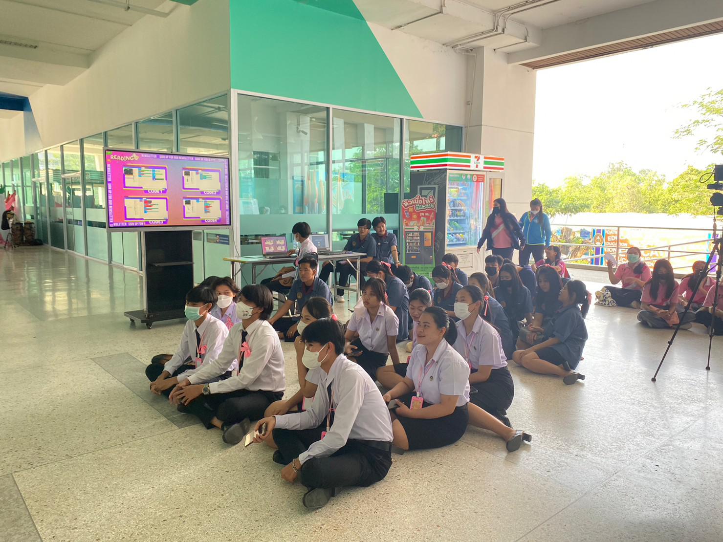 20. ภาพกิจกรรม 50 ปี KPRU สู่การพัฒนาท้องถิ่นอย่างยั่งยืน มหาวิทยาลัยราชภัฏกำแพงเพชร ระหว่างวันที่ 26-28 มกราคม 2566 ณ มหาวิทยาลัยราชภัฏกำแพงเพชร โดยนักศึกษาโปรแกรมวิชาคอมพิวเตอร์ คณะครุศาสตร์